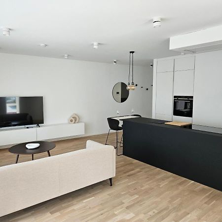 לוקסמבורג New Spacious Two Bedroom Center With Parking, Near Public Transport מראה חיצוני תמונה