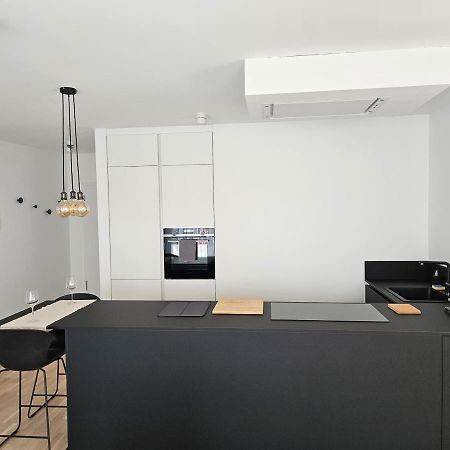 לוקסמבורג New Spacious Two Bedroom Center With Parking, Near Public Transport מראה חיצוני תמונה