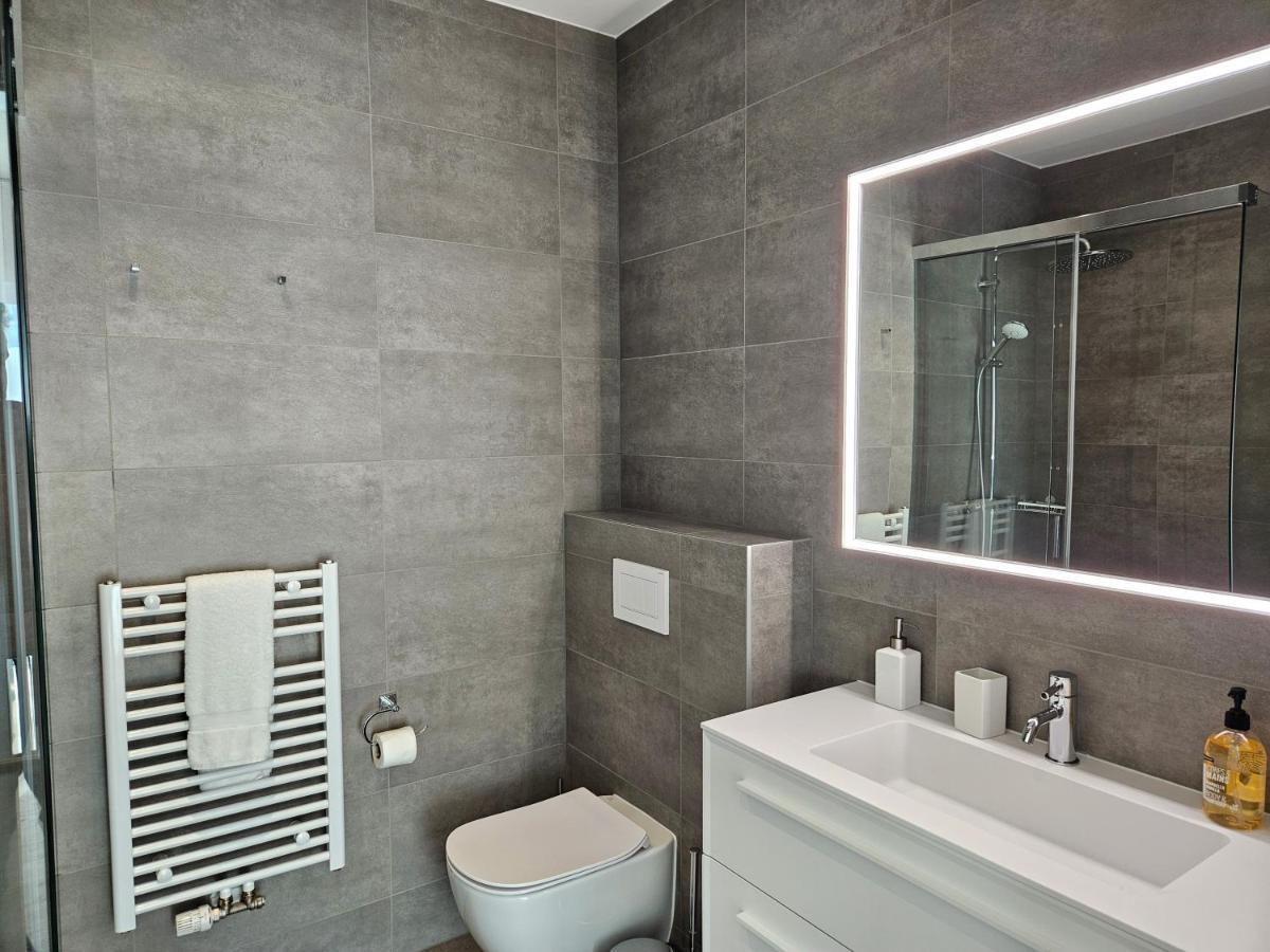 לוקסמבורג New Spacious Two Bedroom Center With Parking, Near Public Transport מראה חיצוני תמונה